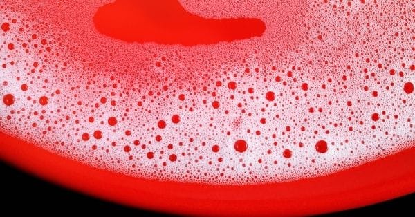 Bicarbonato de sodio, detergente y agua